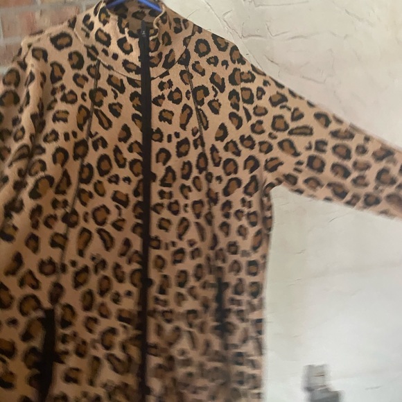 🐆 NWOT Rachel Zoe leopard sweater - Picture 2 of 8